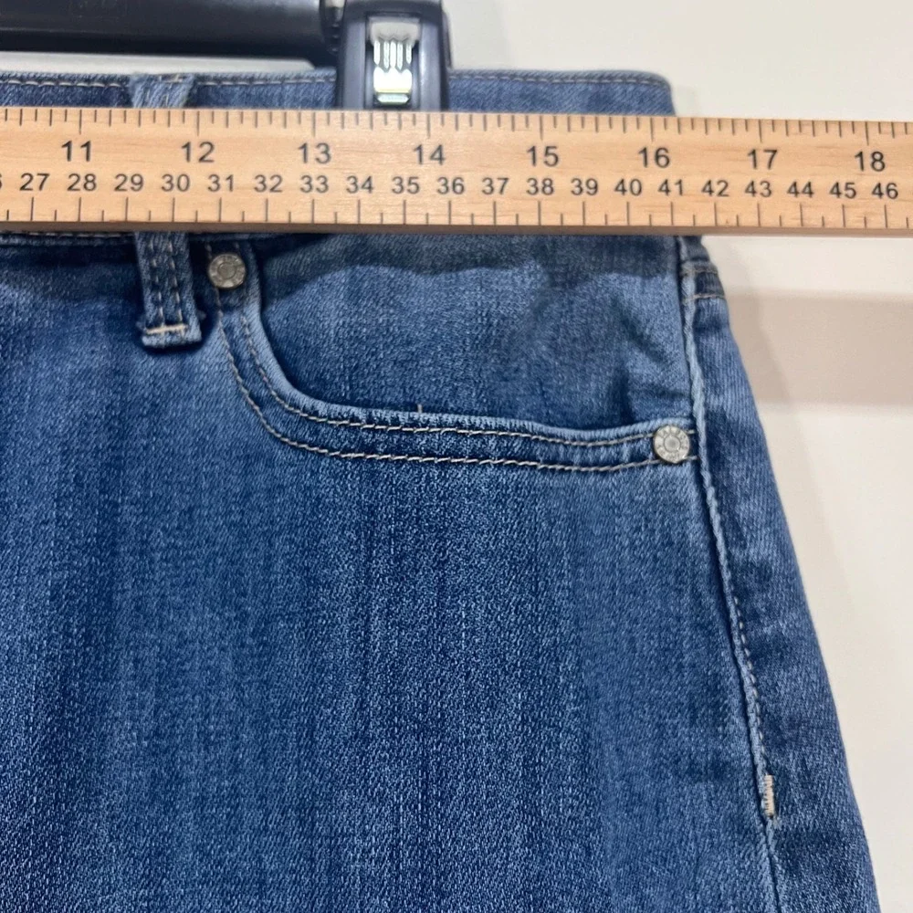 Talbots Denim Skirt Embroidered Floral A-Line Blue‎ Size 10